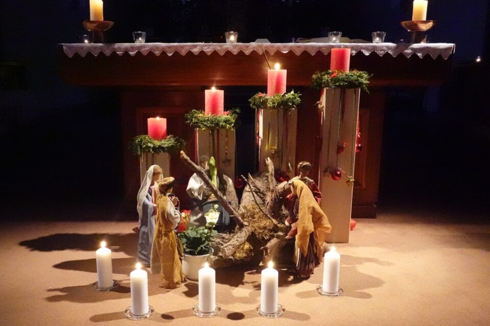 Roratefeiern Survetschs divins da rorate