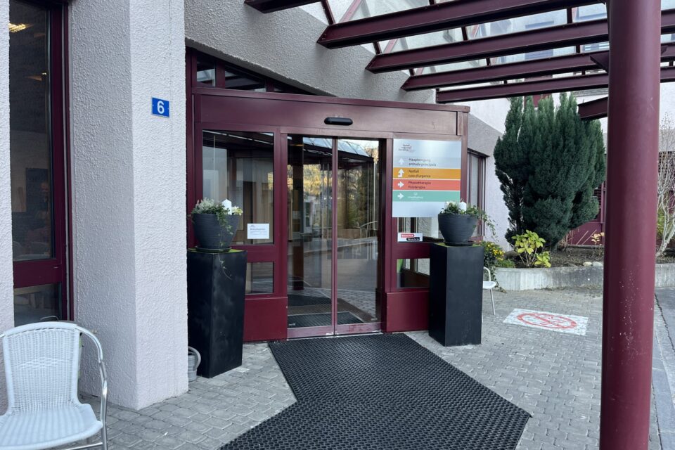 November: Pforte des Spitals