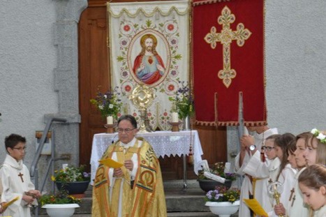 Fronleichnam 4. Juni Sontgilcrest 4 da zercladur